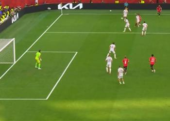 لاعب منتخب مصر يغادر مباراة نيوزيلندا مصاب ا