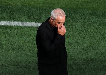 بسبب احتفالات الفراعنة مدرب نيوزيلندا يتحسر بعد الخسارة أمام مصر في كأس العالم