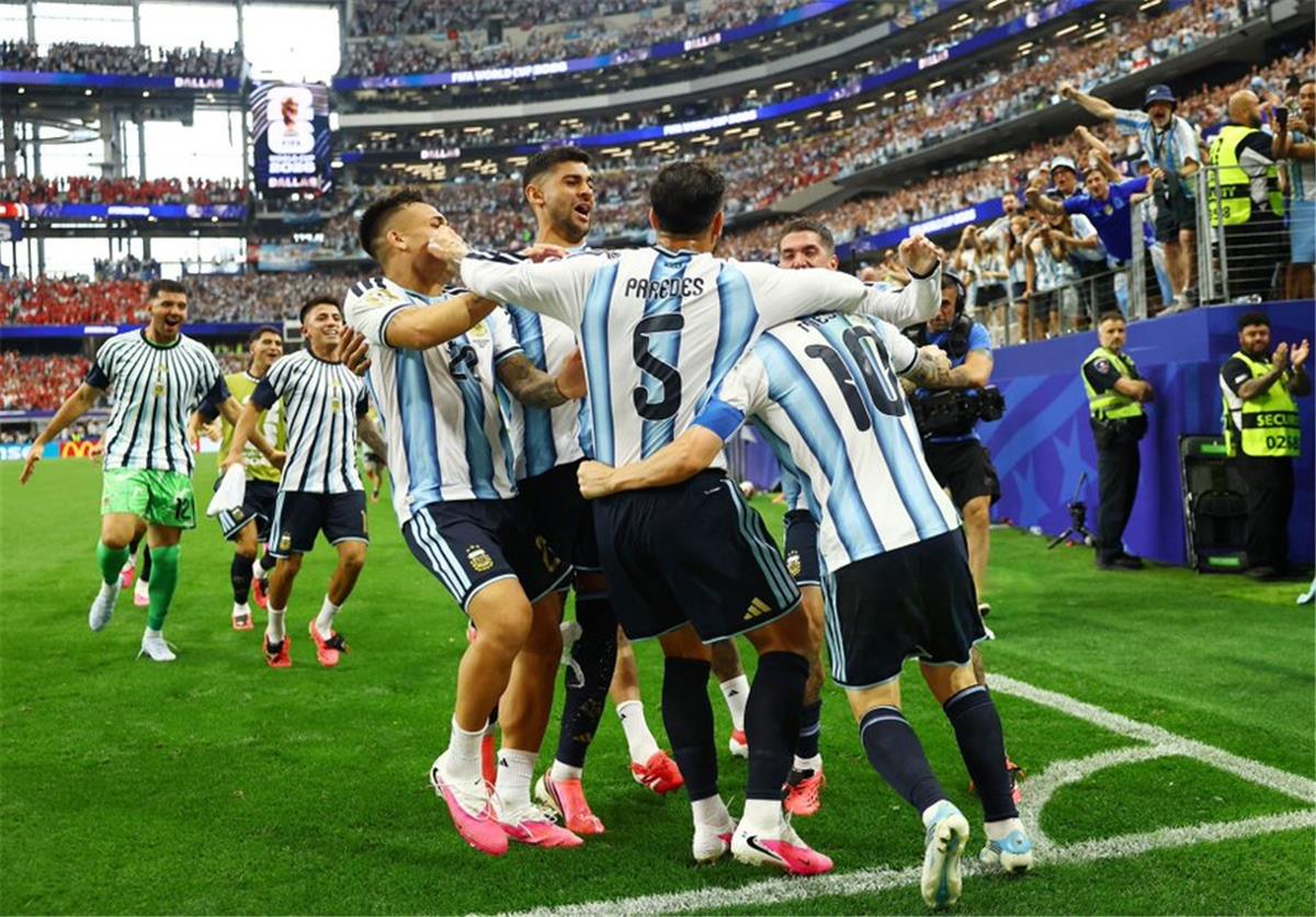 رجل مباراة الأرجنتين والنمسا في كأس العالم