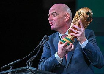 إنفانتينو رد ا على انتقادات استراحة شرب الماء لا نجني شيئ ا على الإطلاق