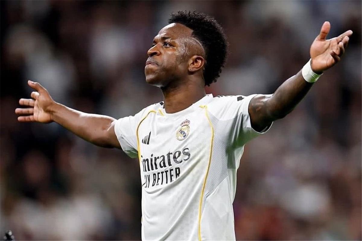 الصالح سبورت : صفقة ريال مدريد الجديدة يقدم الولاء لـ فينيسيوس: سأدافع من أجلك