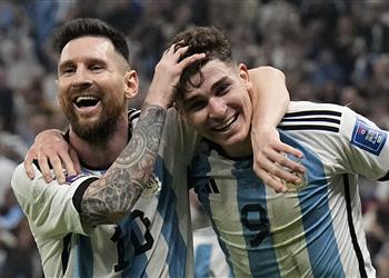 دور ميسي في صفقة انتقال جوليان ألفاريز إلى برشلونة