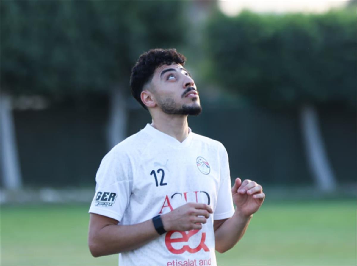 أسرته تحاول إبعاده.. موقف أكرم توفيق من الانتقال إلى الأهلي 