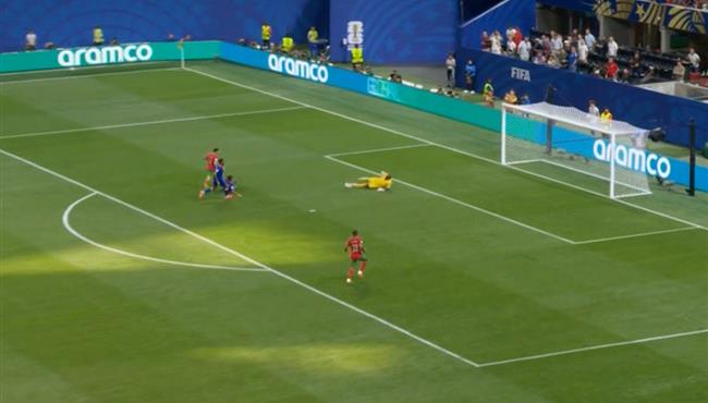 تصدي حارس هايتي يحرم المغرب من تسجيل هدف بكأس العالم