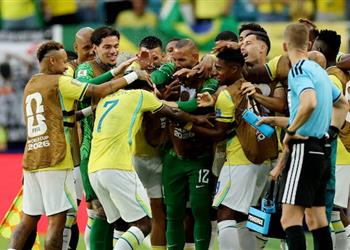 دونجا عن لاعب البرازيل رائع لكنه ليس قائد ا