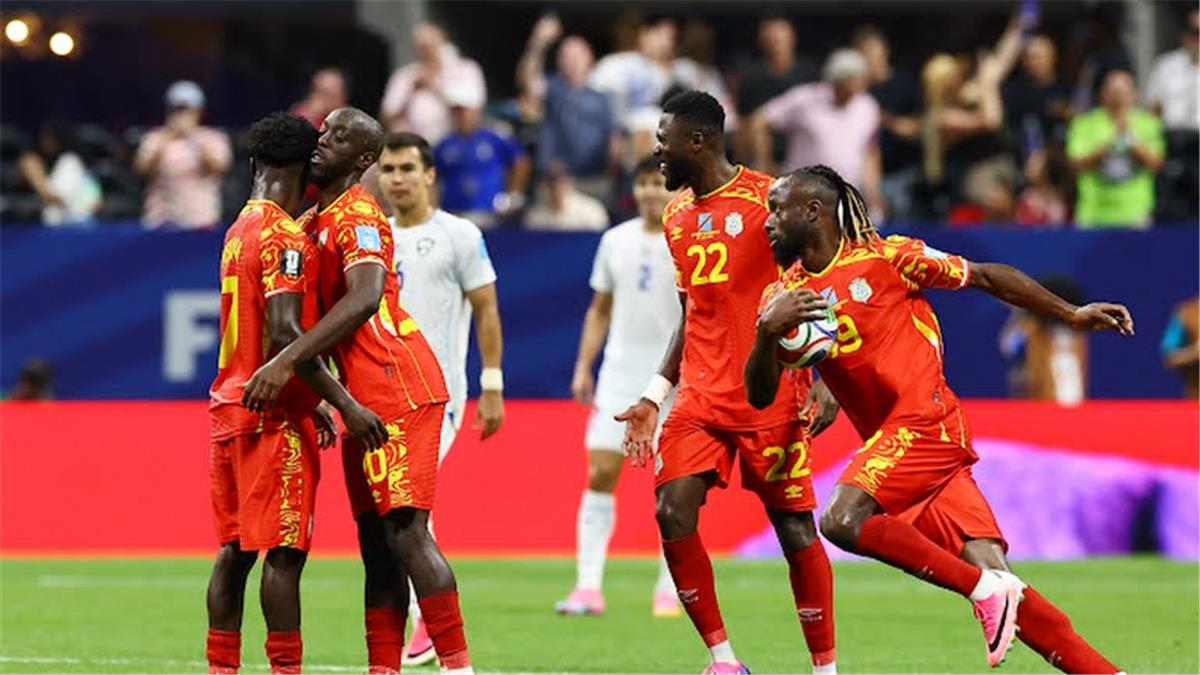 ويسا عن مواجهة إنجلترا: هناك وحش ينتظرنا.. وأظهرنا وجه الكونغو الحقيقي أمام أوزبكستان 