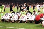 صحف العالم بعد تأهل المغرب على حساب هولندا: كومان أظهر جبنًا أمام منتخب لا يُستهان به
