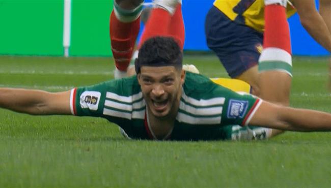 هدف المكسيك الثاني في مرمي الاكوادور بكاس العالم