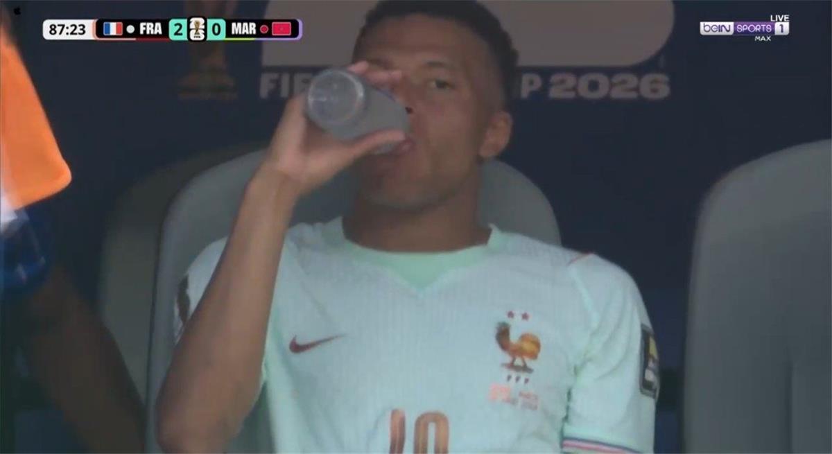 الصالح سبورت : ديشامب يوضح سبب خروج مبابي أمام المغرب.. ويعترف: لا أستطيع إرضاء الجميع  
