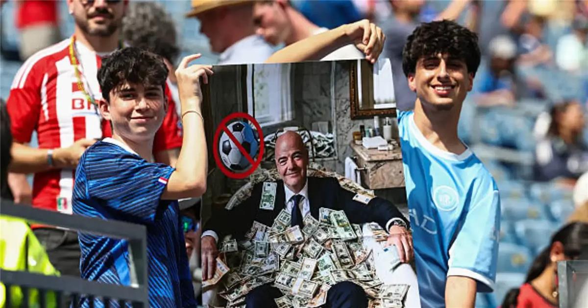 التايمز: فقد سلطته.. إنفانتينو في عزلة سياسية ومصر تعيد النظر في تحالفها بسبب قراره بـ كأس العالم 
