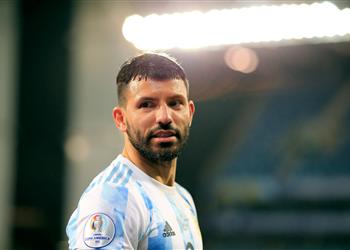 أجويرو يوجه نصيحة إلى أتلتيكو مدريد بشأن احتمالية انتقال ألفاريز إلى برشلونة