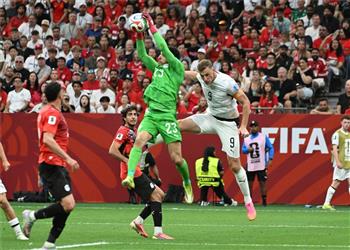 مصطفى شوبير يعلن موقفه من الرحيل عن الأهلي والدوري الذي يتمنى الانضمام إليه