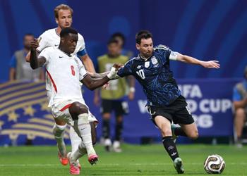 رجل مباراة الأرجنتين وإنجلترا في كأس العالم