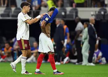 عريضة مشجعين فرنسيين تطالب بإعادة مباراة إسبانيا في نصف نهائي كأس العالم