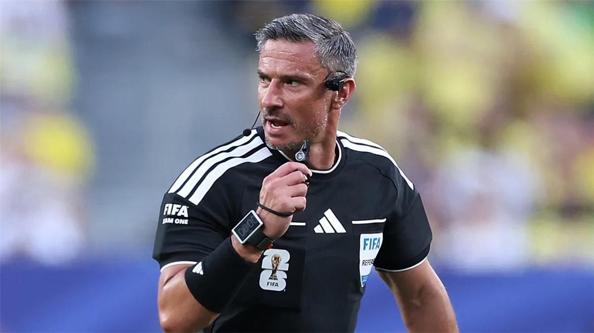 أرشيفو فار يهاجم قرار فيفا بشأن حكم مباراة إسبانيا والأرجنتين في نهائي كأس العالم 