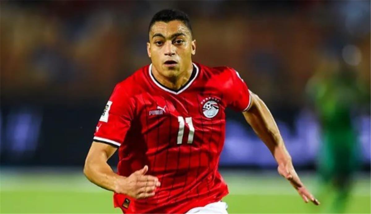 مدرب منتخب مصر يوضح سبب استبعاد مصطفي محمد وضم زيكو وحمزة عبد الكريم 