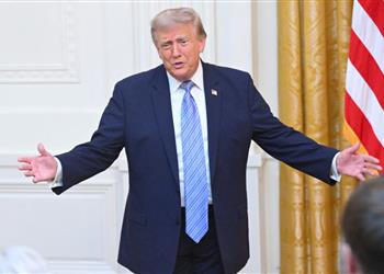 ترامب يكشف كواليس حديثه مع إنفانتينو لرفع إيقاف بالوجون ويتغنى بـ ميسي ولاعب إنجلترا