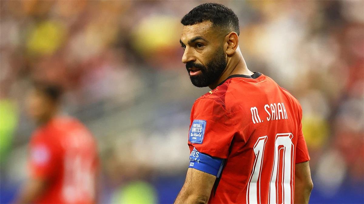 ليكيب: تاريخ جديد.. ترقب هائل في تركيا لاستقبال محمد صلاح 