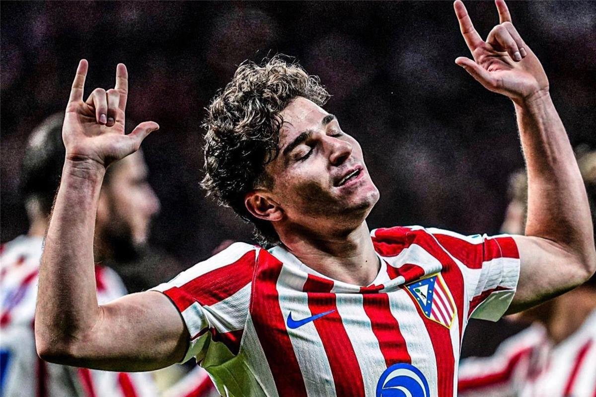 تمهيدًا لرحيله إلى برشلونة.. أتلتيكو مدريد يحدد بديل جوليان ألفاريز 
