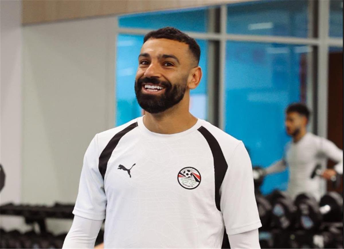 شبكة إنجليزية: بين 4 لاعبين مجانيين.. محمد صلاح مرشح للانتقال إلى فريق إنجليزي 