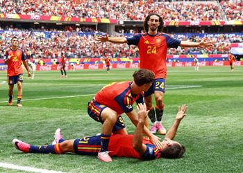 منافس إسبانيا في دور الـ 16 بـ كأس العالم بعد الفوز على النمسا