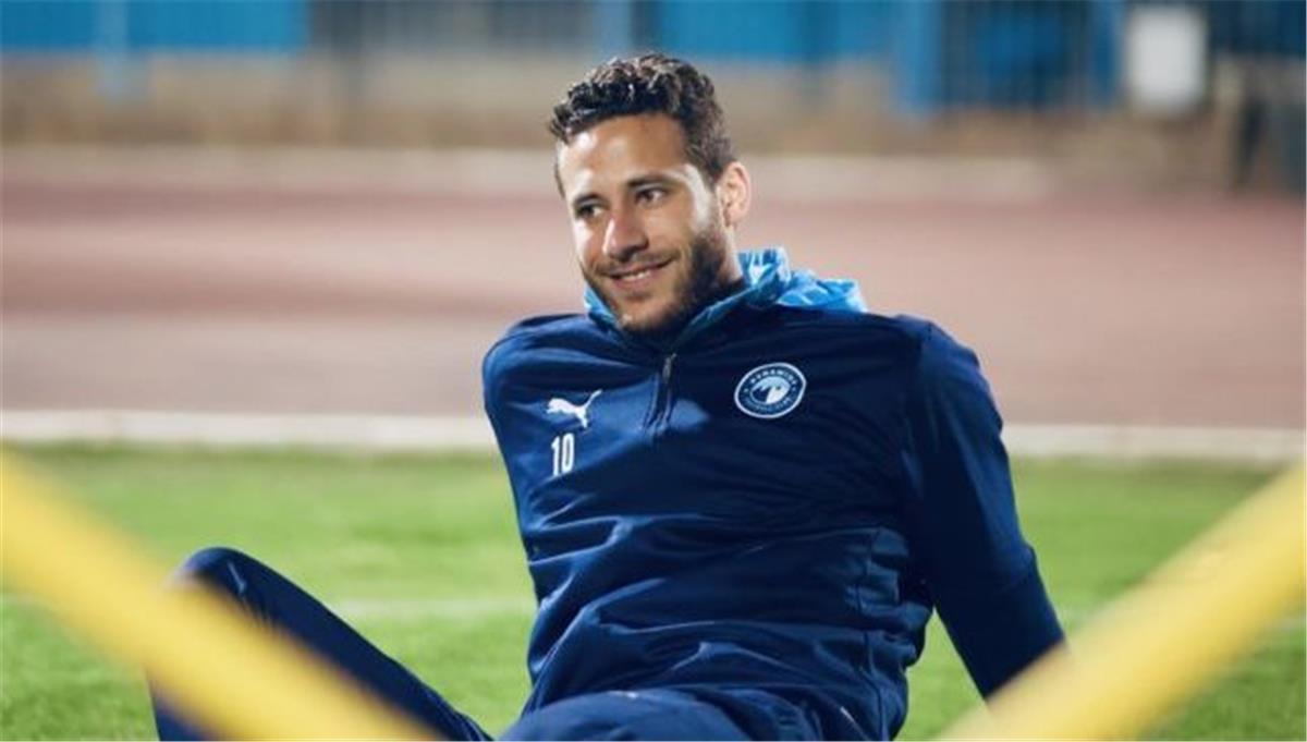 بيراميدز يحسم موقفه من الاستغناء عن رمضان صبحي.. وتطورات بديل ماييلي