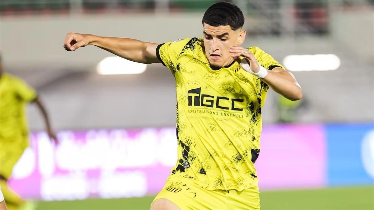 مدرب سفيان بنجديدة السابق يعدد مميزات اللاعب: الأهلي محظوظ بضمه