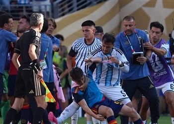 فيفا يتخذ قرار ا ضد الأرجنتين بعد خسارة نهائي كأس العالم أمام إسبانيا