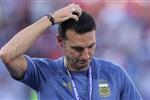 سكالوني يستنكر سؤالًا بعد العودة عقب خسارة نهائي كأس العالم