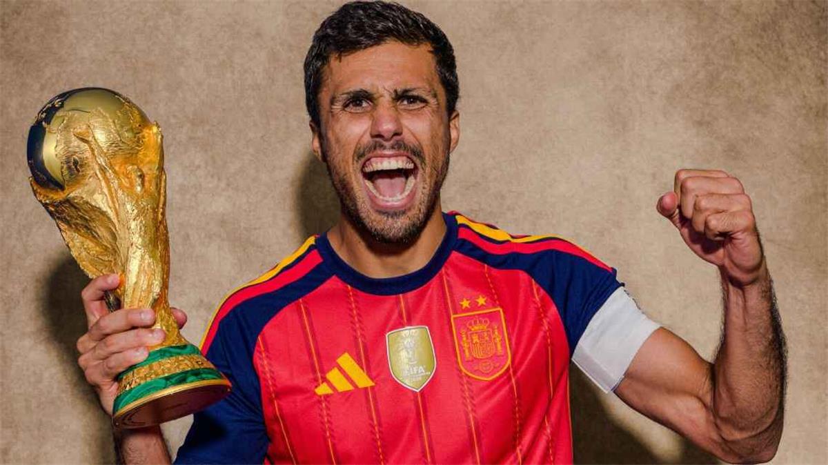 مانشستر سيتي يوضح حقيقة تلقيه عرضًا من ريال مدريد لـ ضم رودري 