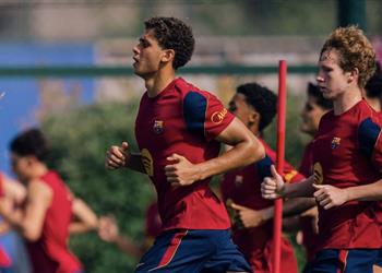 في الظهور الأول مع الكبار حمزة عبد الكريم يسجل هدف برشلونة الثاني أمام يوروبا