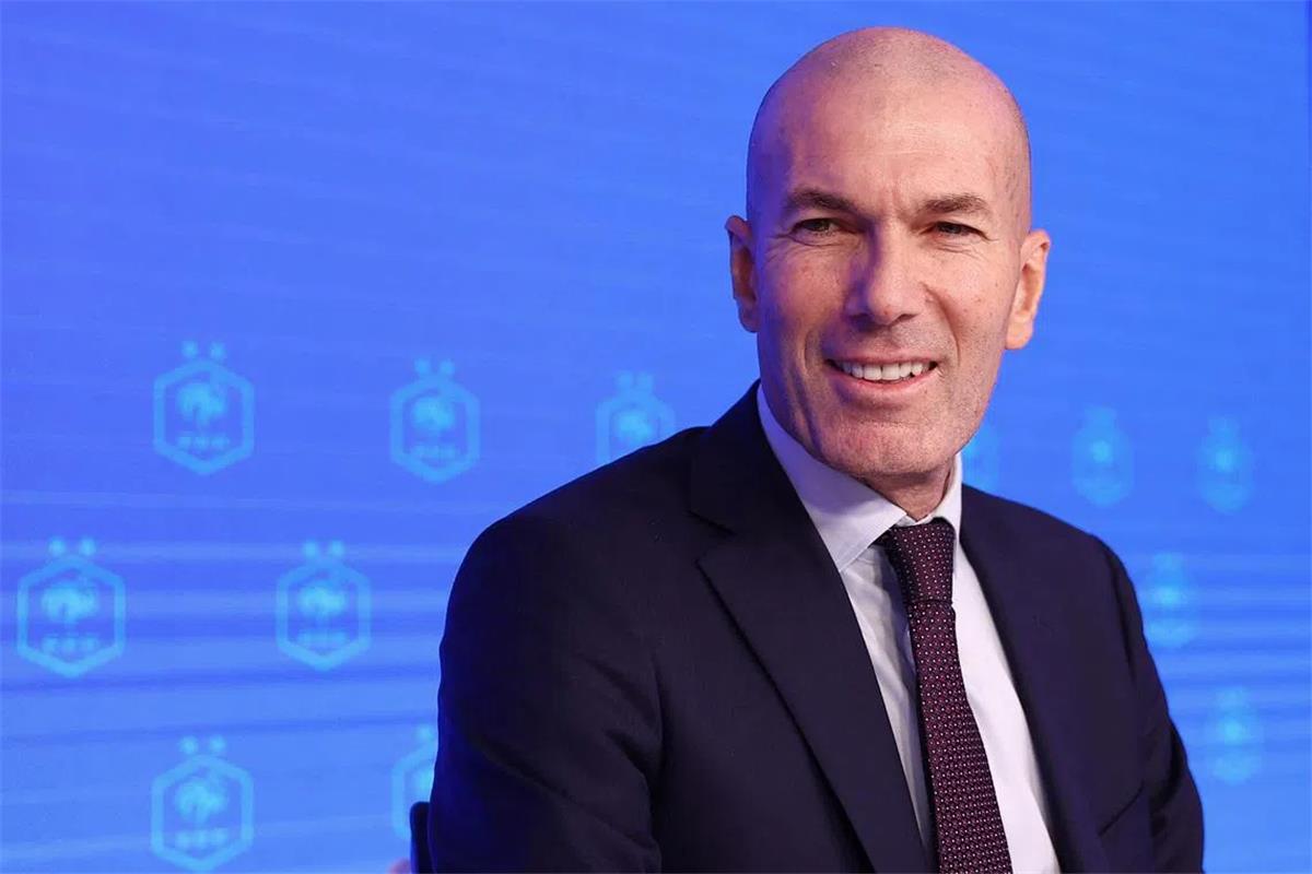 رسميًا.. زين الدين زيدان مديرًا فنيًا لـ منتخب فرنسا