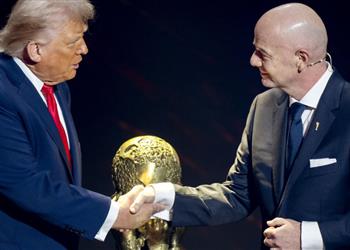 بسبب ترامب 50 نائب ا أوروبي ا يطالبون بالتحقيق مع رئيس فيفا والتهديد بإيقافه