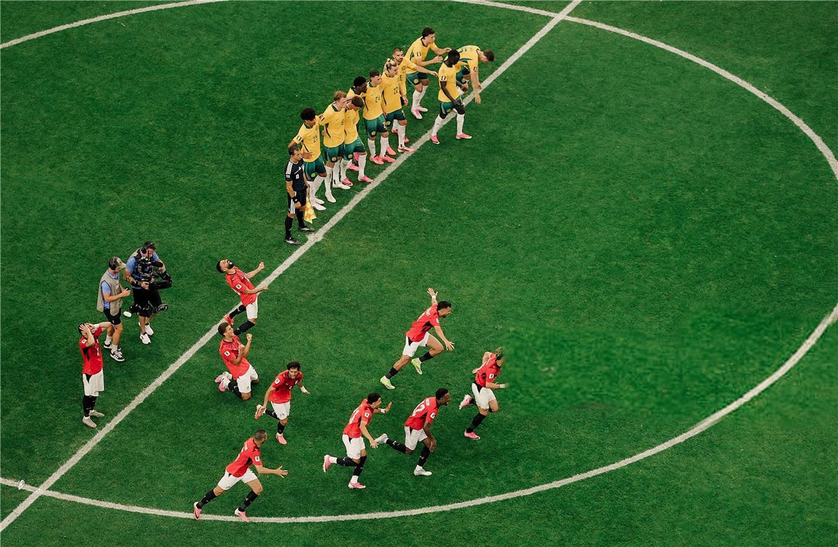 الصالح سبورت : جارديان تتغنى بلاعب منتخب مصر: قدم عامًا استثنائيًا.. واحتفال غير مبالغ فيه للفراعنة