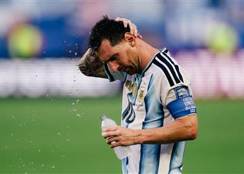 ميسي يثير قلق جمهور الأرجنتين قبل مباراة مصر في كأس العالم
