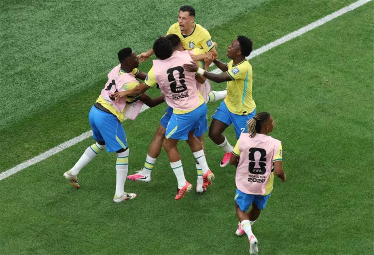 الصالح سبورت : مواعيد مباريات اليوم الأحد 5-7-2026 والقنوات الناقلة.. البرازيل تواجه النرويج وإنجلترا ضد المكسيك 