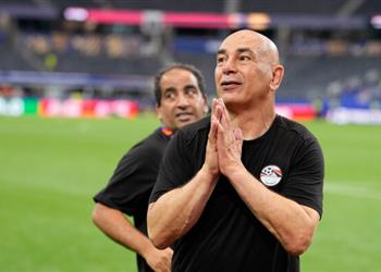 فيفا يرد على دعم حسام حسن لـ فلسطين هل سيعاقب