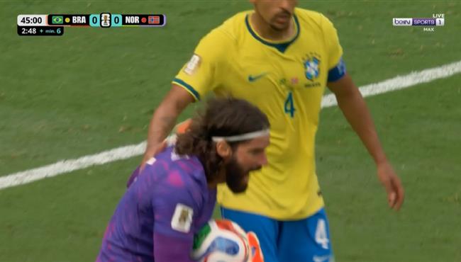 تصدي اليسون الرائع يحرم اوديجارد من تسجيل هدف للنرويج امام البرازيل في كأس العالم
