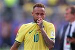 والد نيمار يواسي نجله بعد خروج البرازيل من كأس العالم: لا تتوقف عن اللعب