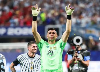 إيميليانو مارتينيز شعرت بالعجز بعد هدف مصر الثاني وعانينا كثير ا