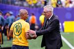 روماريو يفتح النار على أنشيلوتي: سبب لنا العار.. ولاعب البرازيل خيب أملي