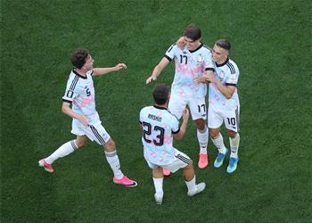 فيفا يختار حكم ا مصري ا لمباراة إسبانيا وبلجيكا في كأس العالم