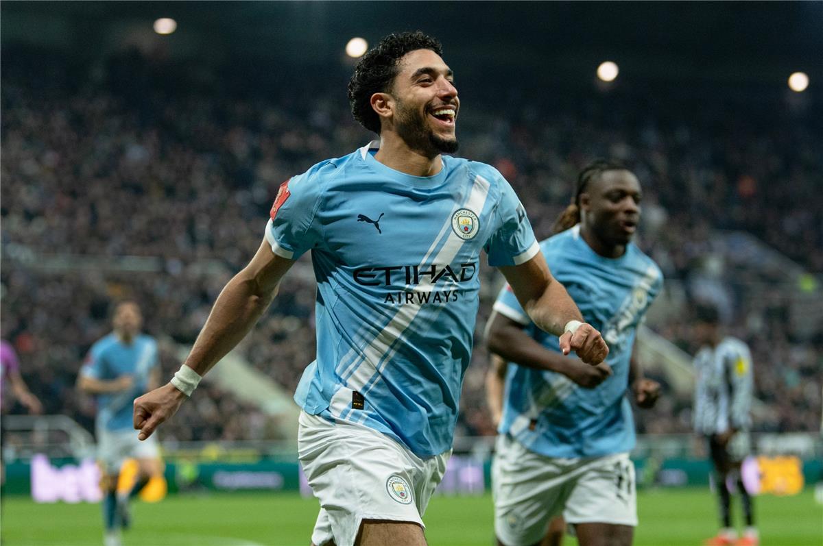 صور | عمر مرموش ينضم لمعسكر مانشستر سيتي في هونج كونج