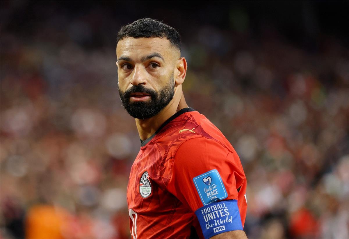 سانتي أونا: نادٍ أوروبي يقترب من ضم محمد صلاح بعد توقف مفاوضات بشكتاش 