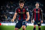 ضحية كارلوس إسبي.. لاعب ريال مدريد يفكر في الرحيل 