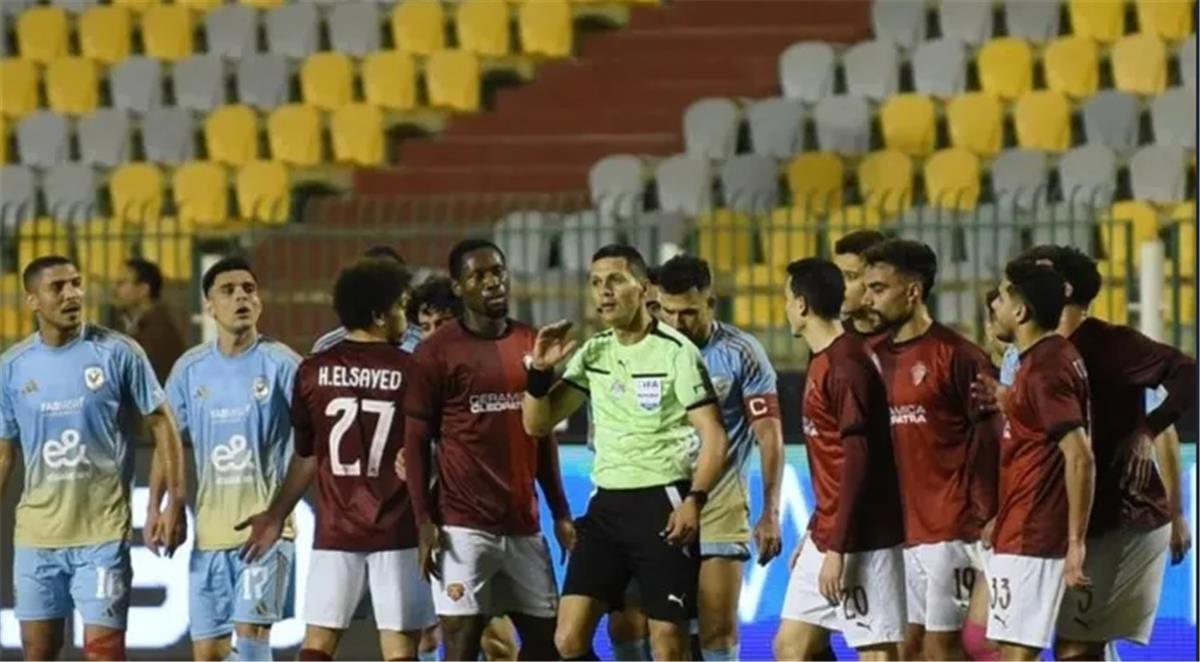 محمود عاشور يكشف كواليس حواره مع وفا في مباراة الأهلي وسيراميكا كليوباترا بشأن ركلة الجزاء