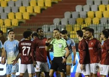 محمود عاشور يكشف كواليس حواره مع وفا في مباراة الأهلي وسيراميكا كليوباترا بشأن ركلة الجزاء