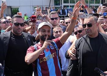 جيرارد يشيد بمحمد صلاح بعد انتقاله إلى طرابزون تعاقدوا مع مقاتل حقيقي