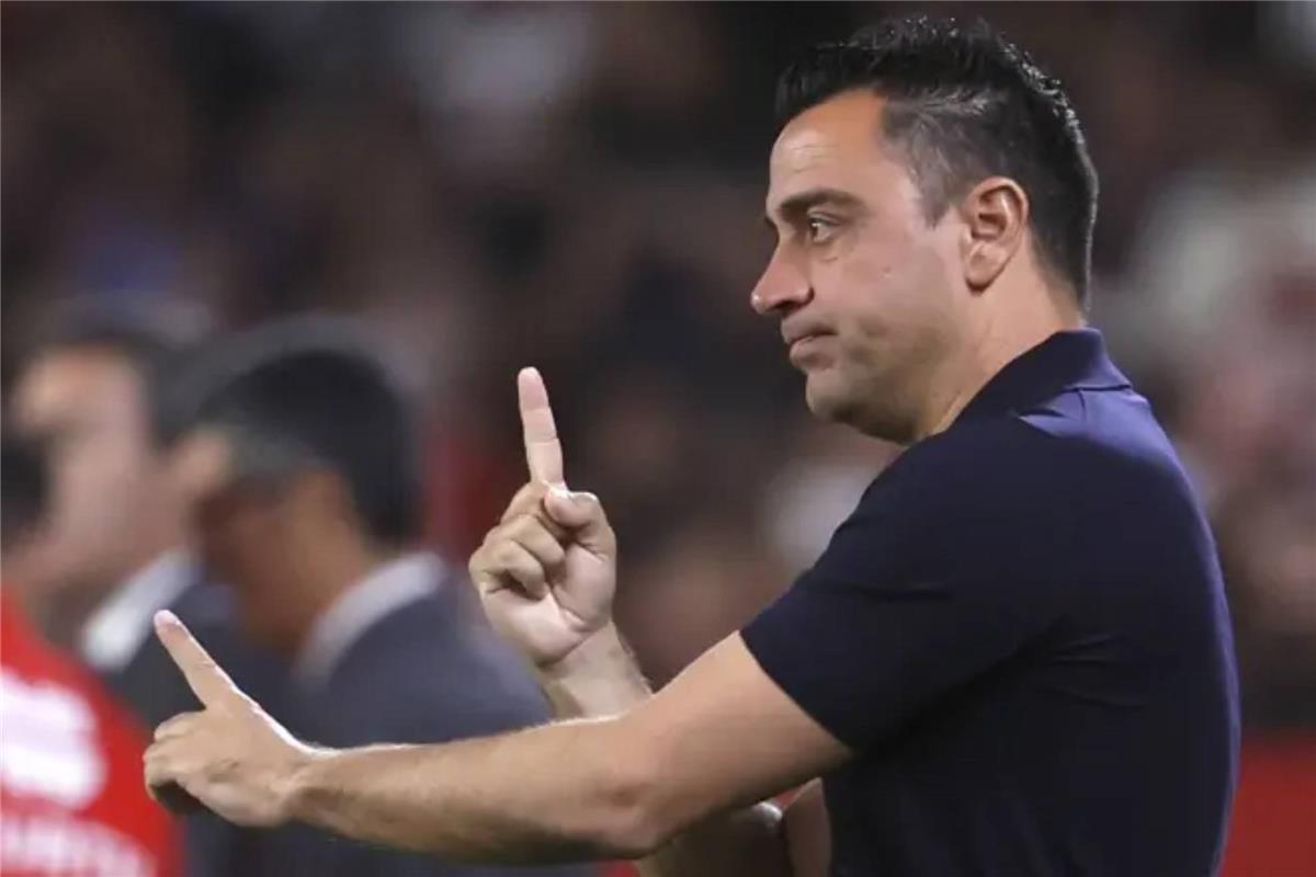 مفاجآة .. تشافي مرشح لتدريب منتخب أوروبي 