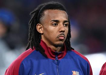 برشلونة يتخذ قرار ا مهم ا بشأن مستقبل كوندي